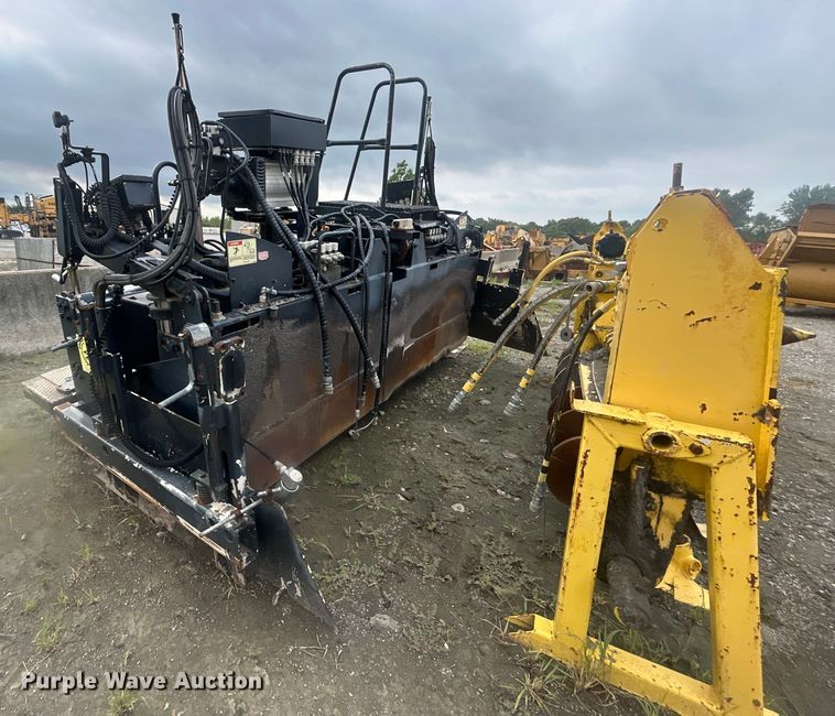 image for item DO6656 2017 Terex CR662RM paver