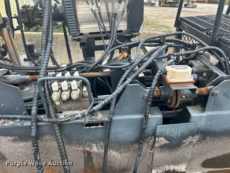 image for item DO6656 2017 Terex CR662RM paver