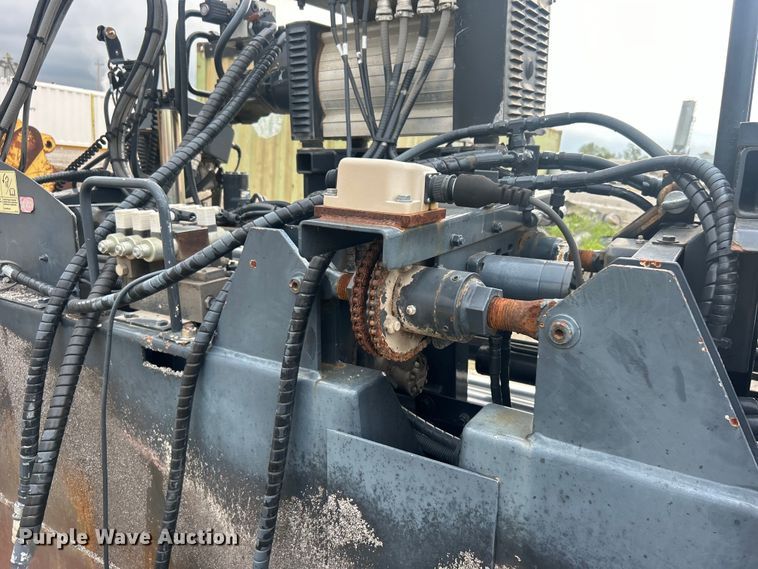 image for item DO6656 2017 Terex CR662RM paver