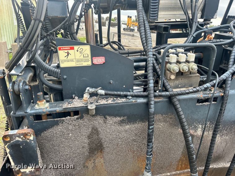 image for item DO6656 2017 Terex CR662RM paver