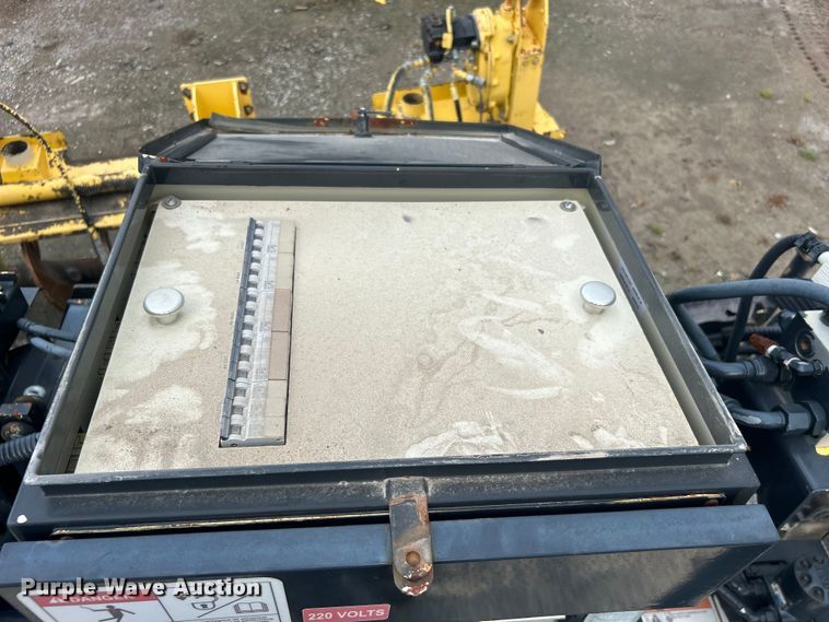 image for item DO6656 2017 Terex CR662RM paver