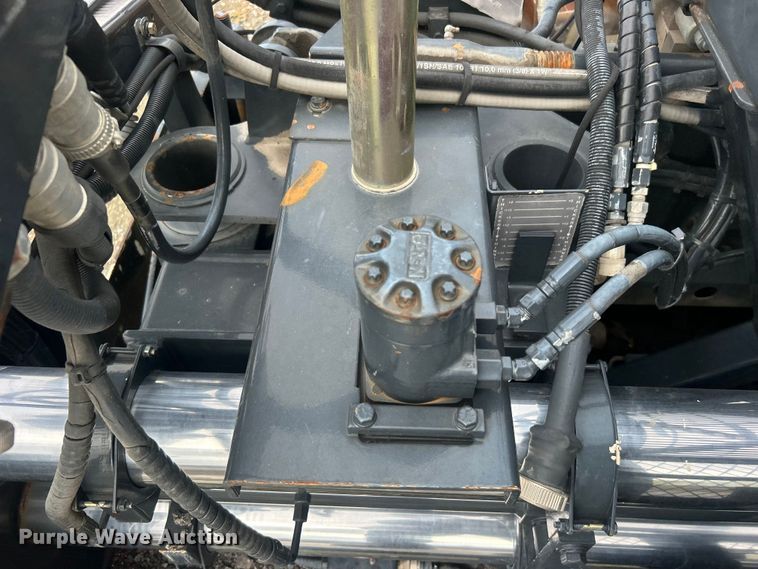 image for item DO6656 2017 Terex CR662RM paver