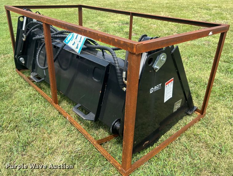 image for item DO6661 2023 Topcat 4IN1BCT 4-in-1 skid steer bucket