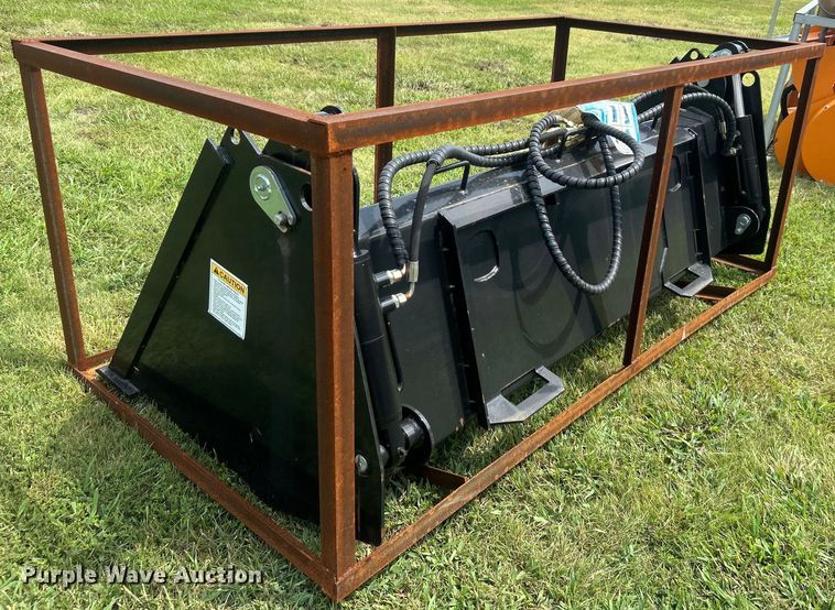 image for item DO6661 2023 Topcat 4IN1BCT 4-in-1 skid steer bucket
