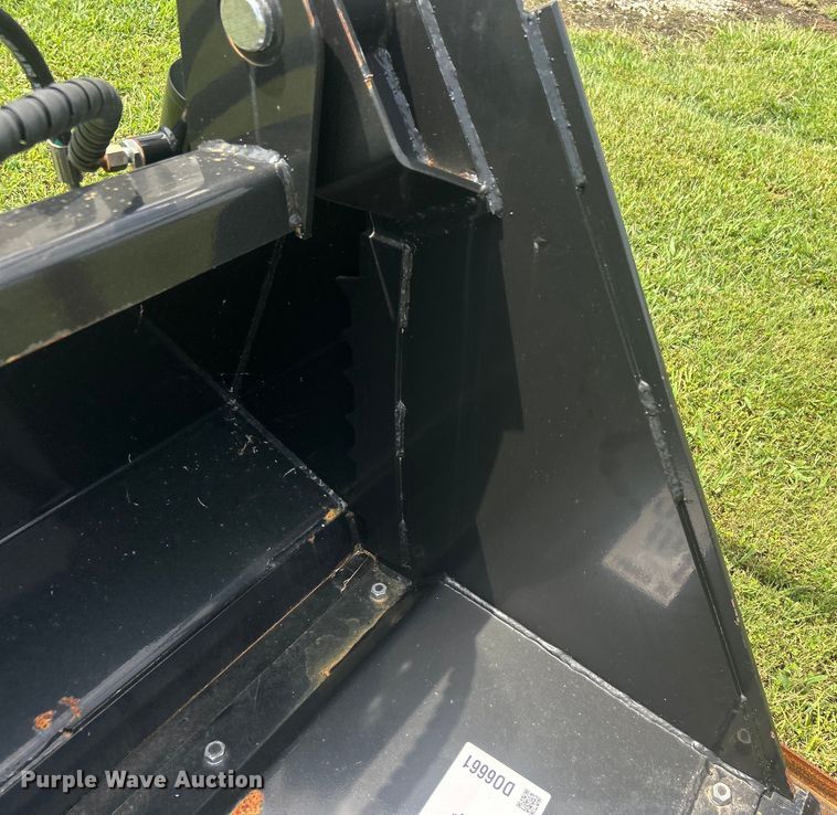 image for item DO6661 2023 Topcat 4IN1BCT 4-in-1 skid steer bucket
