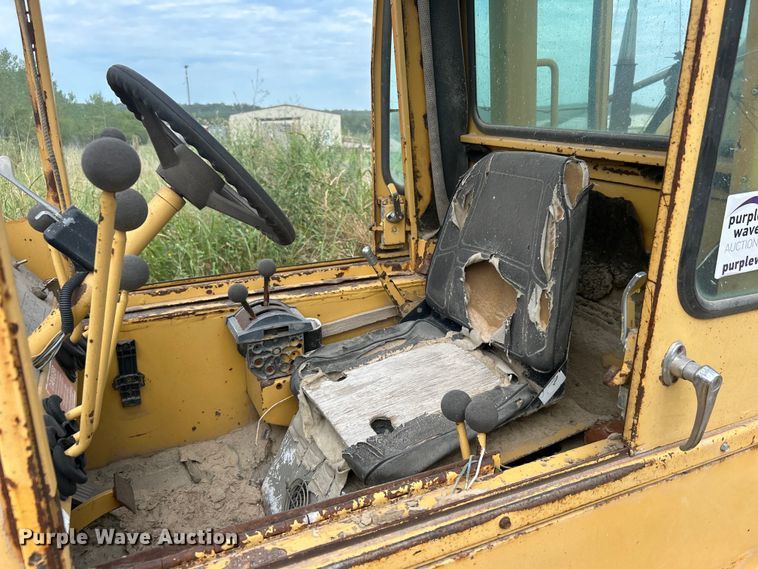 image for item DO6675 1978 Grove RT58C crane