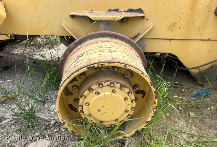 image for item DO6675 1978 Grove RT58C crane