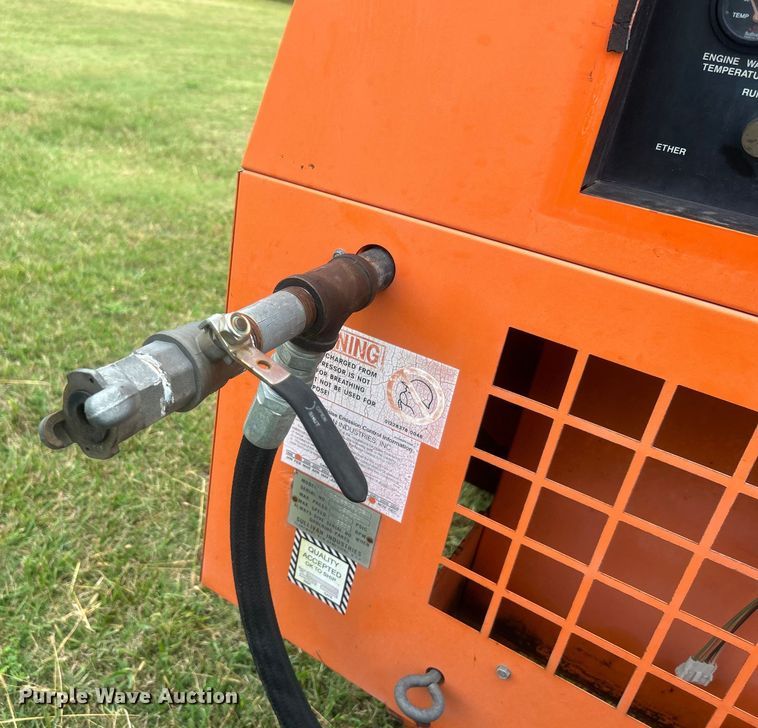 image for item DO6682 1999 Sullivan Industries DO185Q6JDB air compressor