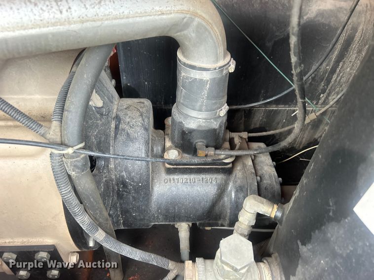 image for item DO6682 1999 Sullivan Industries DO185Q6JDB air compressor