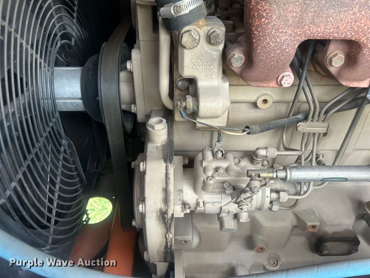 image for item DO6682 1999 Sullivan Industries DO185Q6JDB air compressor