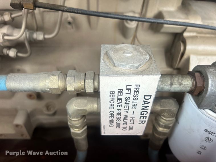 image for item DO6682 1999 Sullivan Industries DO185Q6JDB air compressor