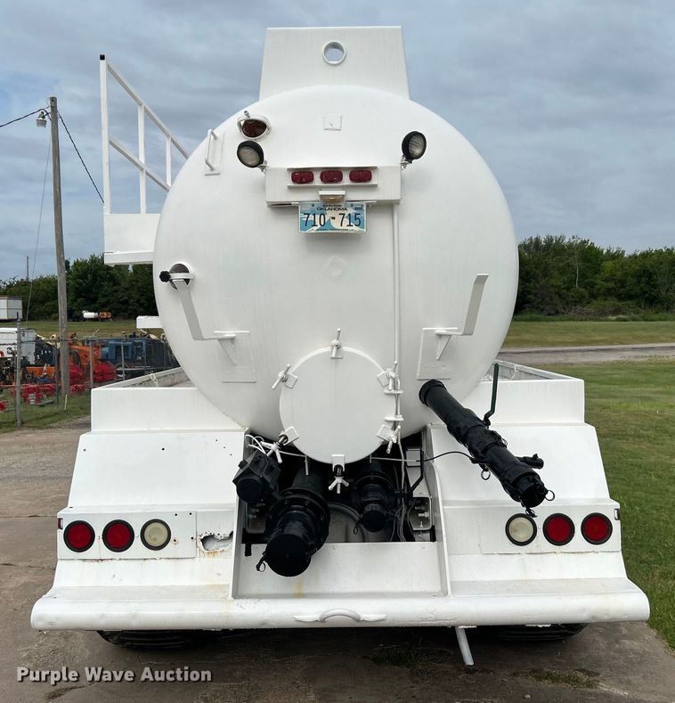 image for item DO6683 2006 Sterling A-Line vacuum truck