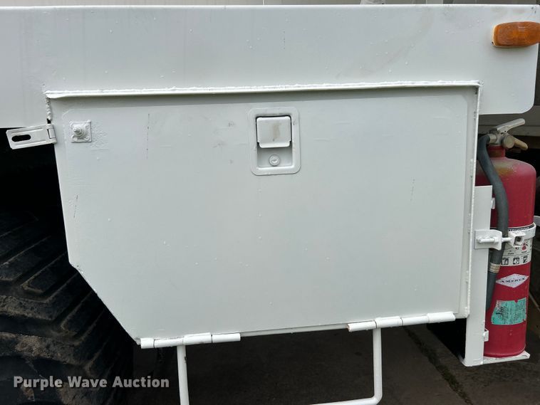 image for item DO6683 2006 Sterling A-Line vacuum truck