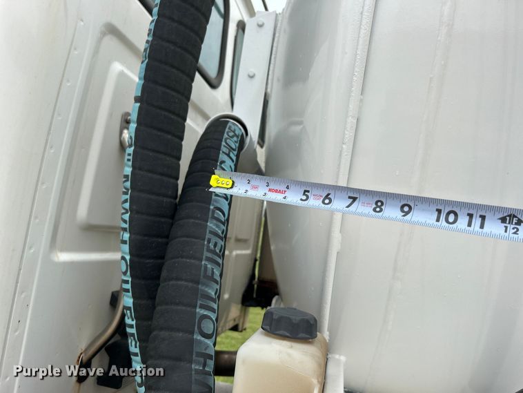 image for item DO6683 2006 Sterling A-Line vacuum truck