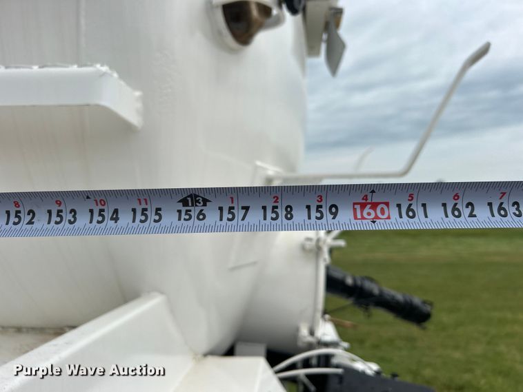 image for item DO6683 2006 Sterling A-Line vacuum truck