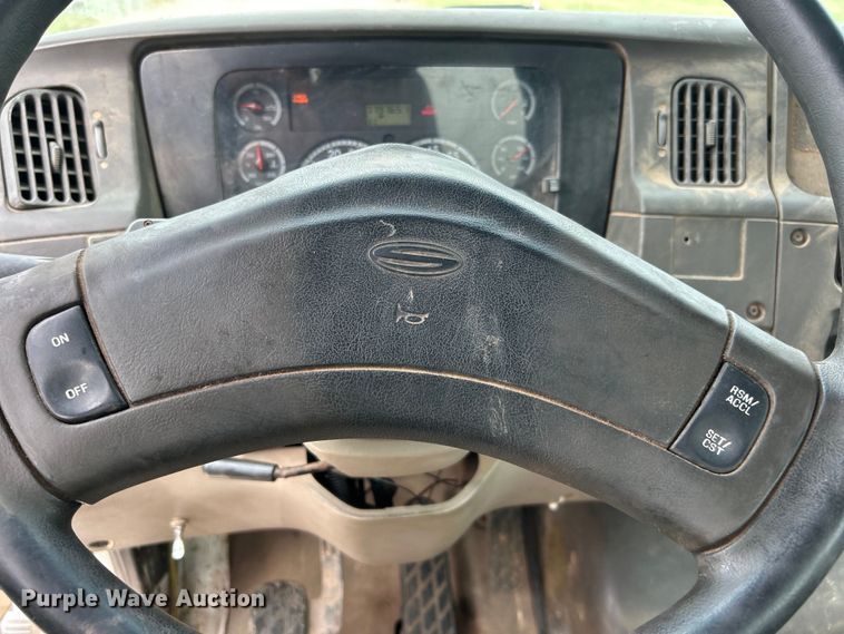 image for item DO6683 2006 Sterling A-Line vacuum truck