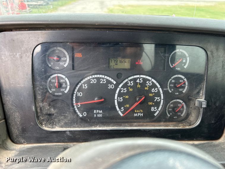 image for item DO6683 2006 Sterling A-Line vacuum truck