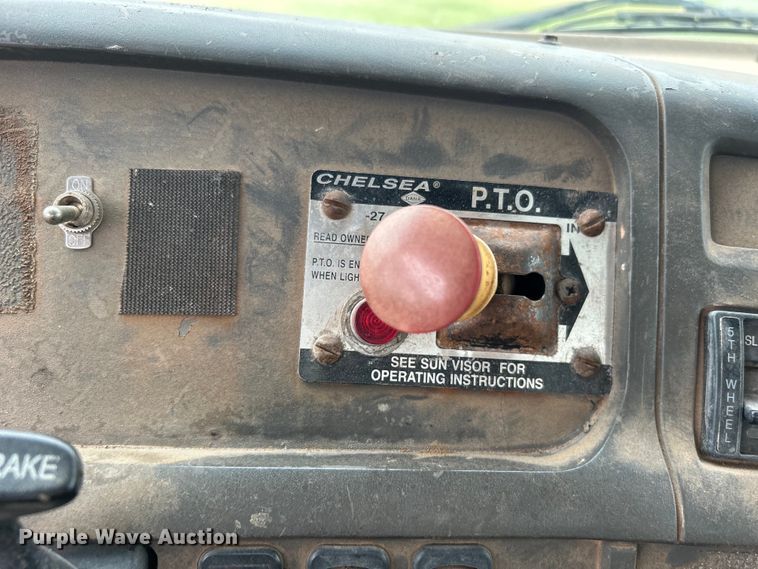 image for item DO6683 2006 Sterling A-Line vacuum truck