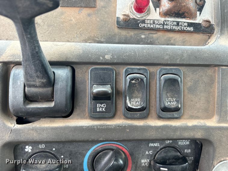 image for item DO6683 2006 Sterling A-Line vacuum truck