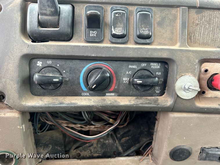 image for item DO6683 2006 Sterling A-Line vacuum truck