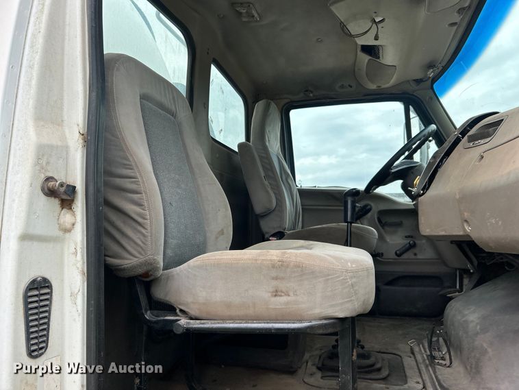 image for item DO6683 2006 Sterling A-Line vacuum truck