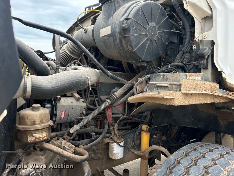 image for item DO6683 2006 Sterling A-Line vacuum truck