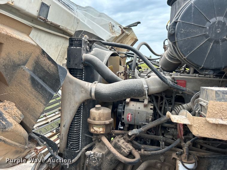 image for item DO6683 2006 Sterling A-Line vacuum truck