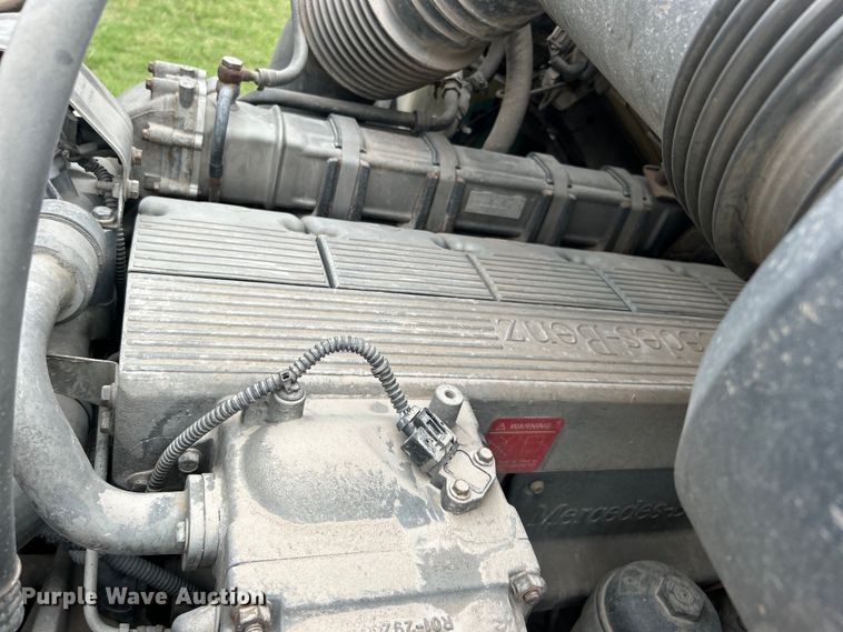 image for item DO6683 2006 Sterling A-Line vacuum truck