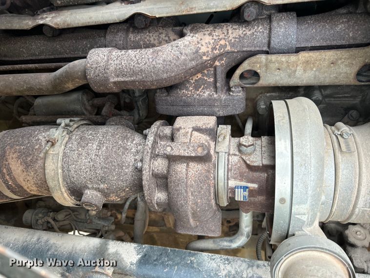 image for item DO6683 2006 Sterling A-Line vacuum truck