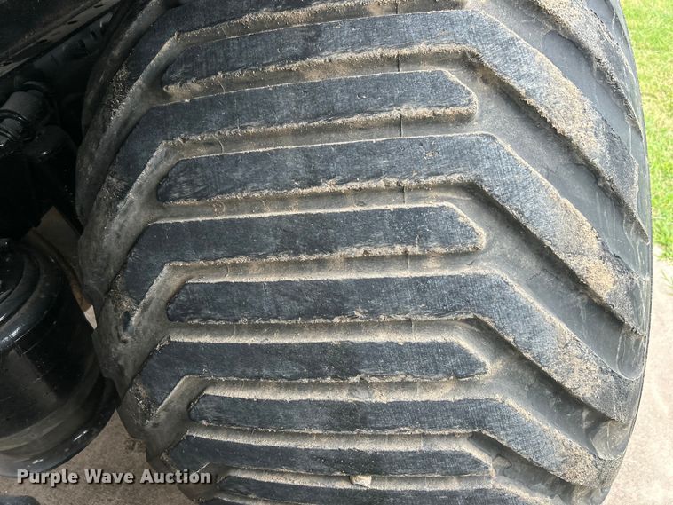 image for item DO6683 2006 Sterling A-Line vacuum truck