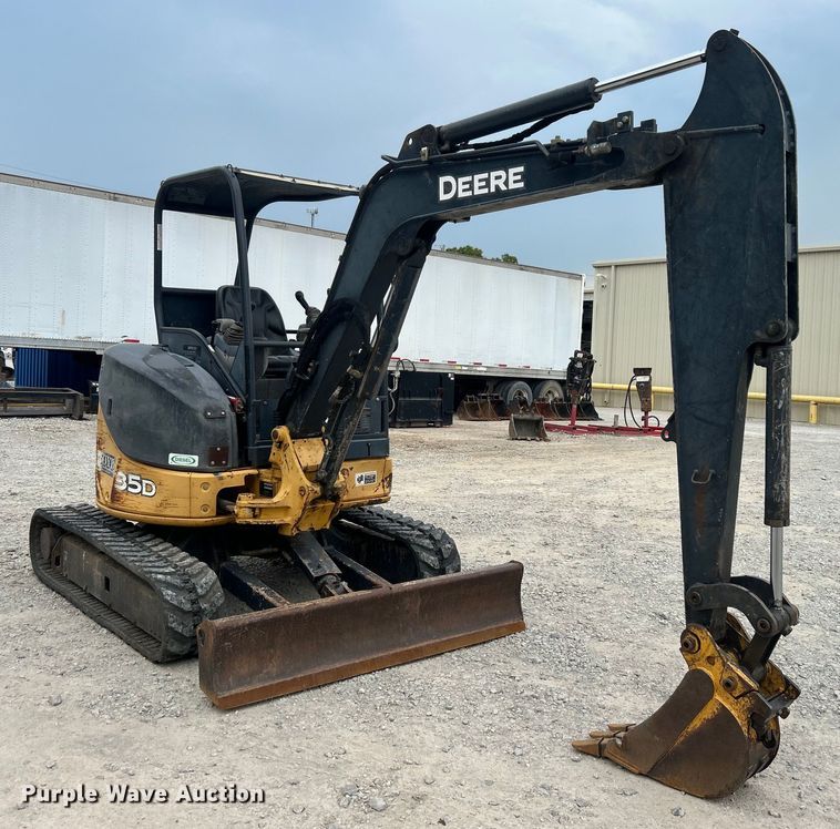 image for item DO6696 2012 John Deere 35D mini excavator