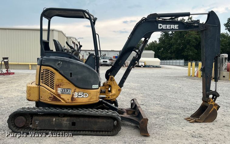 image for item DO6696 2012 John Deere 35D mini excavator
