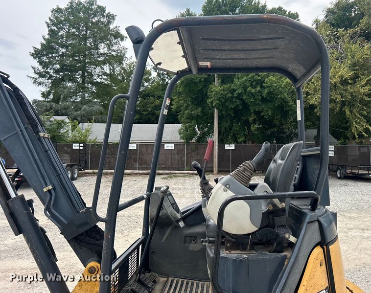 image for item DO6696 2012 John Deere 35D mini excavator