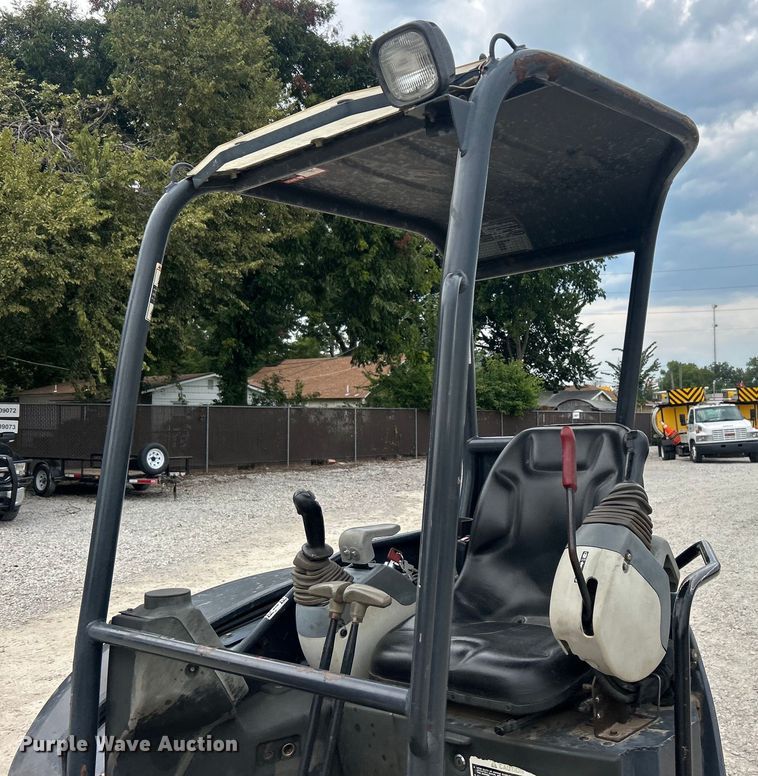 image for item DO6696 2012 John Deere 35D mini excavator