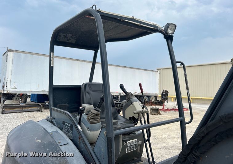 image for item DO6696 2012 John Deere 35D mini excavator