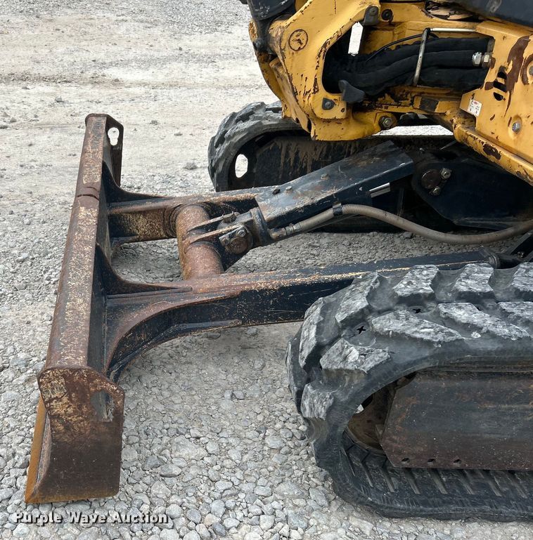 image for item DO6696 2012 John Deere 35D mini excavator