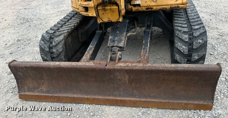 image for item DO6696 2012 John Deere 35D mini excavator