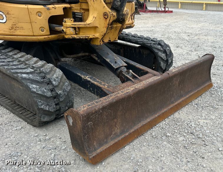 image for item DO6696 2012 John Deere 35D mini excavator