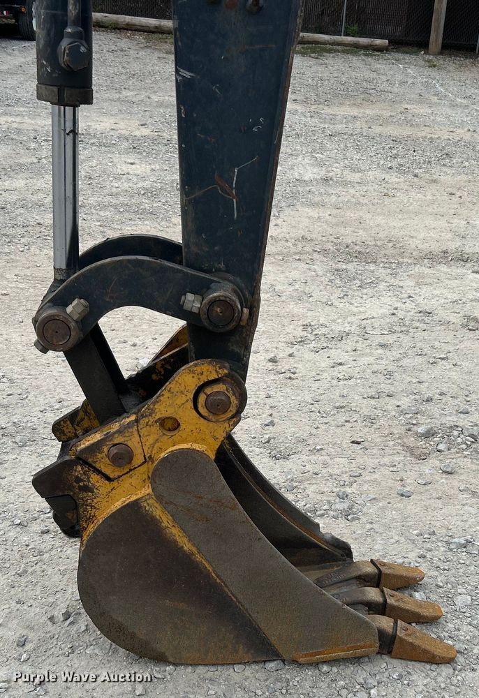 image for item DO6696 2012 John Deere 35D mini excavator