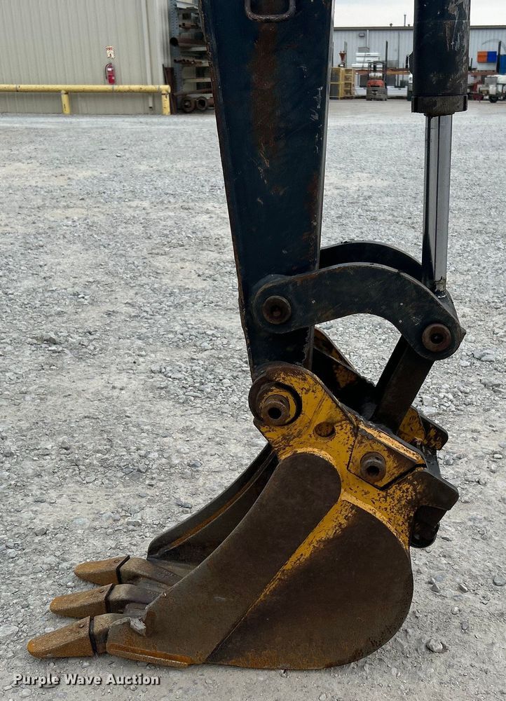 image for item DO6696 2012 John Deere 35D mini excavator