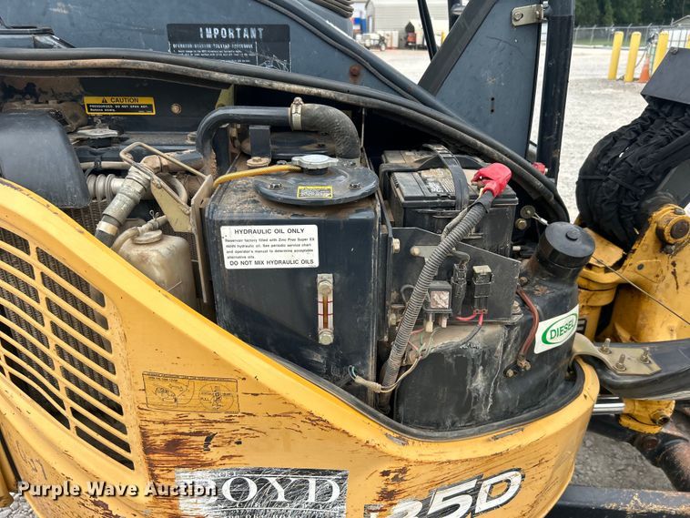 image for item DO6696 2012 John Deere 35D mini excavator