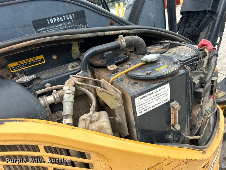 image for item DO6696 2012 John Deere 35D mini excavator