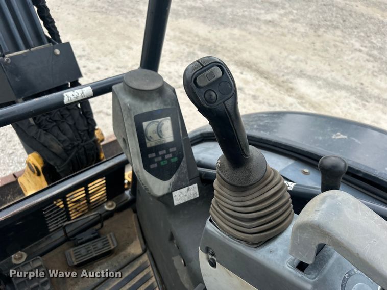 image for item DO6696 2012 John Deere 35D mini excavator