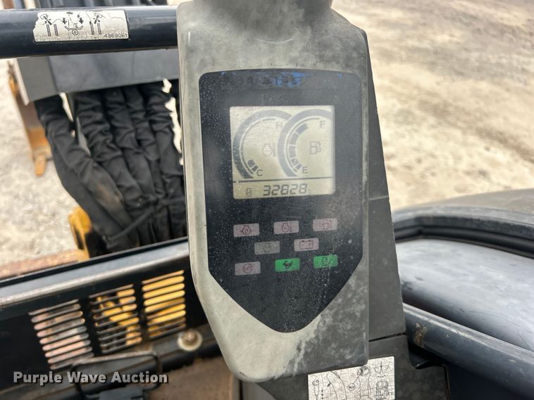 image for item DO6696 2012 John Deere 35D mini excavator