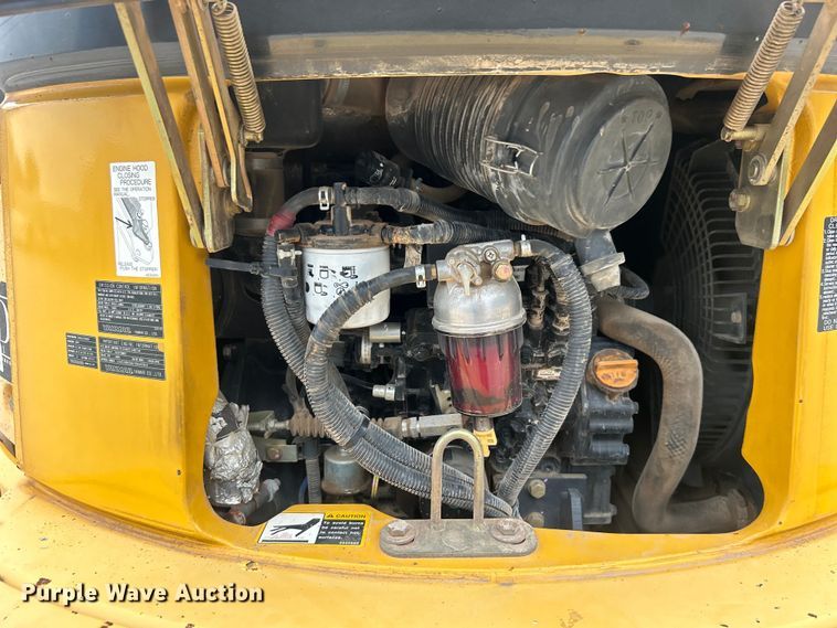 image for item DO6696 2012 John Deere 35D mini excavator