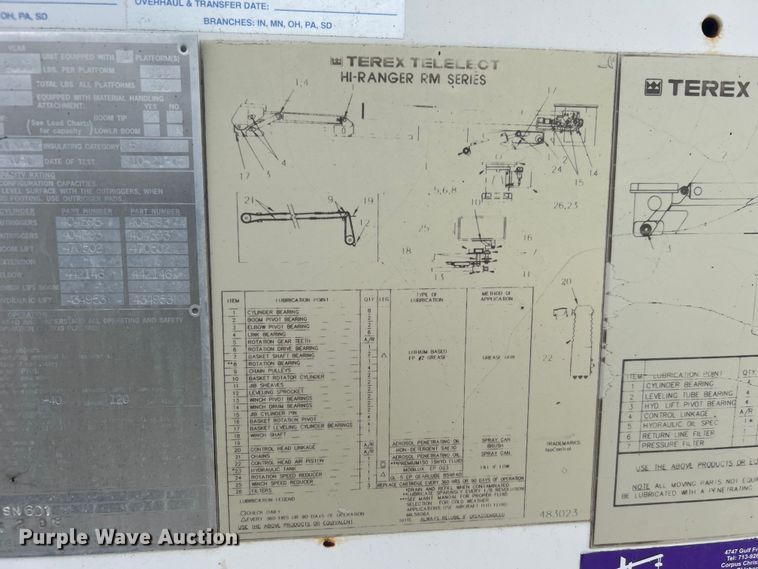 image for item DO6699 2006 International  7600 bucket truck