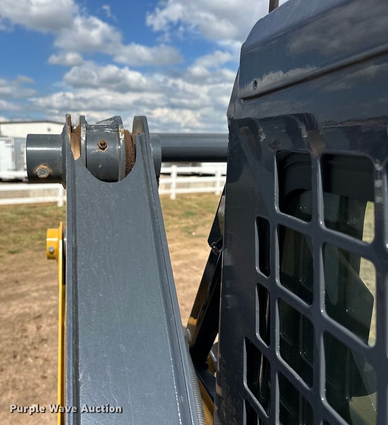 image for item DO7156 2022 John Deere 317G tracked skid steer loader