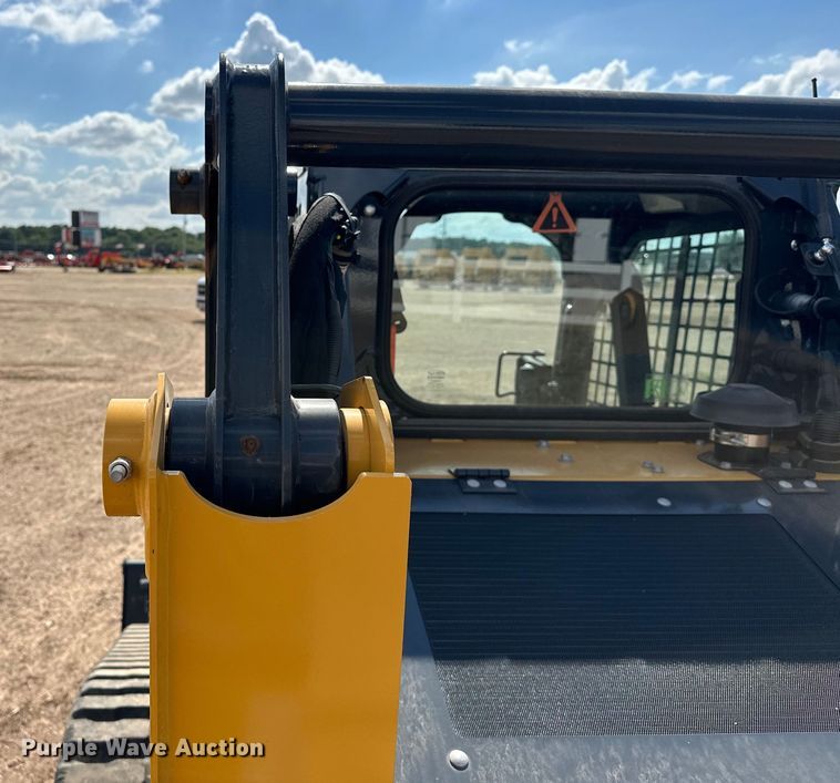 image for item DO7156 2022 John Deere 317G tracked skid steer loader