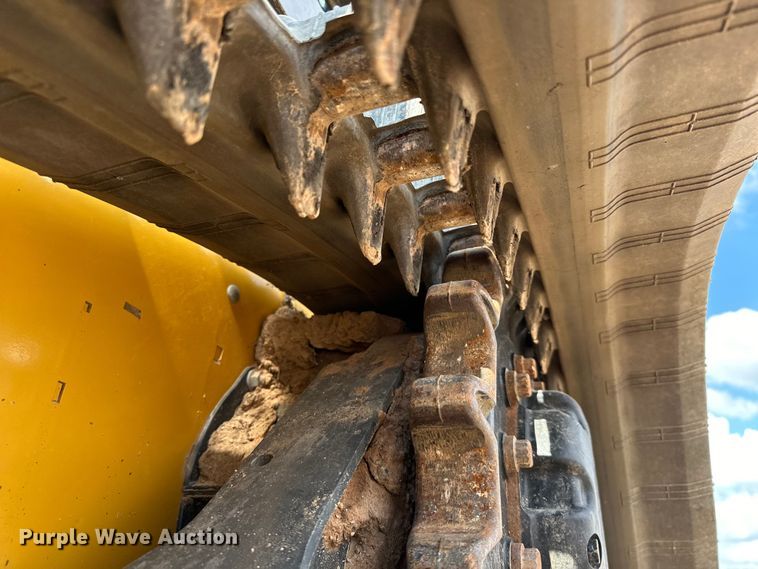 image for item DO7156 2022 John Deere 317G tracked skid steer loader