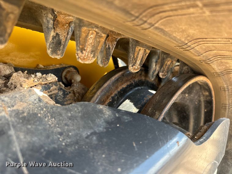 image for item DO7156 2022 John Deere 317G tracked skid steer loader